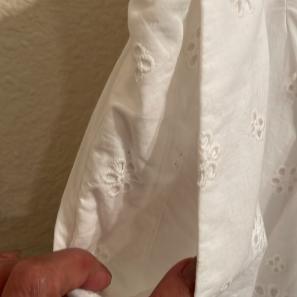 LOFT White Eyelet Shorts . NEW w/o tags 
Size large - Picture 3 of 5